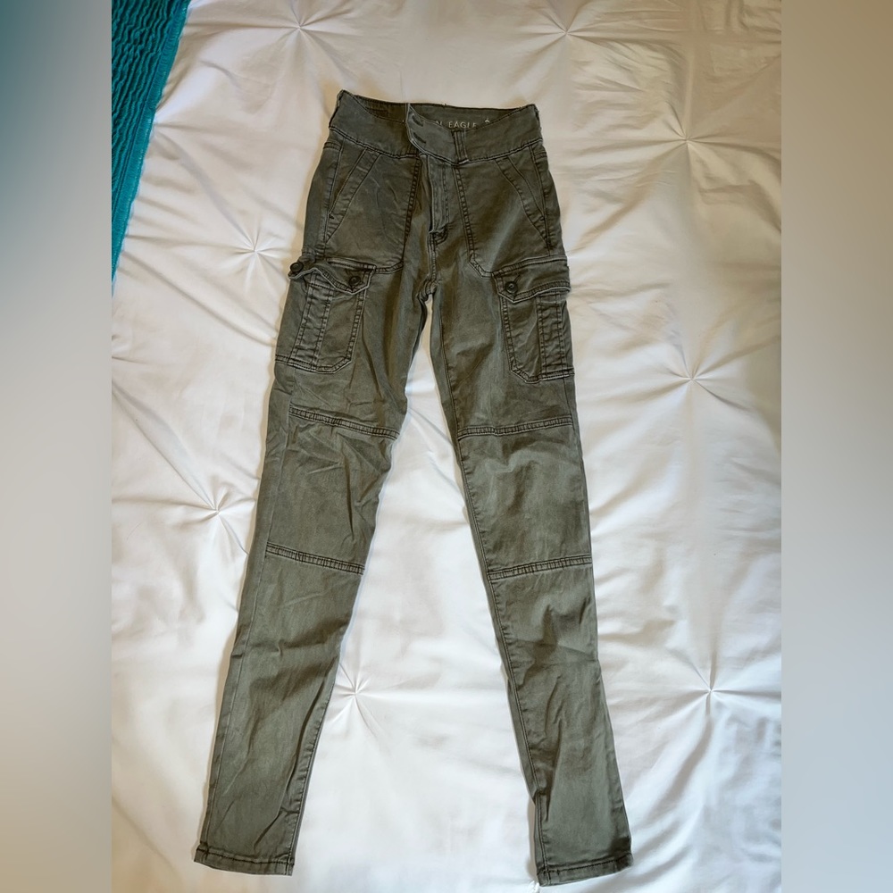 American eagle high wasted jeans